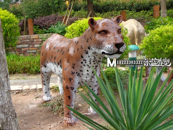 重慶水泥雕塑動物豹子